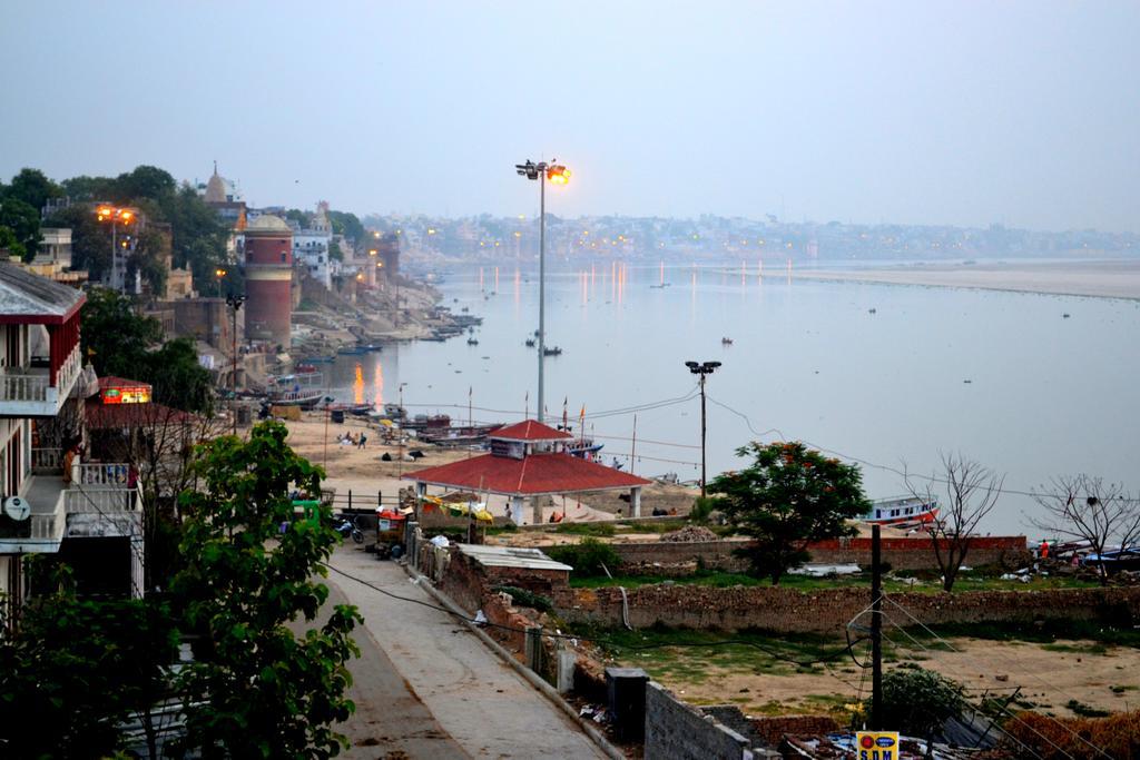 Hotel Holy Ganges View 2*